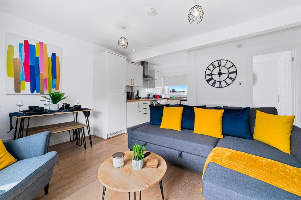 Village Cwtch Whitchurch 2 Bedroom Apartment كارديف المظهر الخارجي الصورة