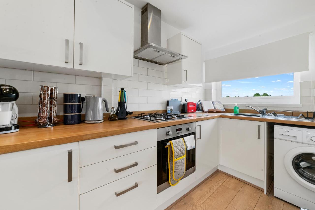 Village Cwtch Whitchurch 2 Bedroom Apartment كارديف المظهر الخارجي الصورة