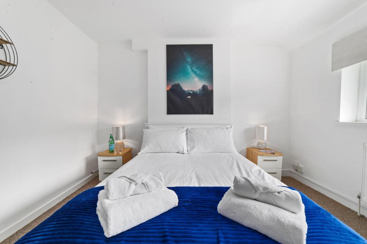 Village Cwtch Whitchurch 2 Bedroom Apartment كارديف المظهر الخارجي الصورة